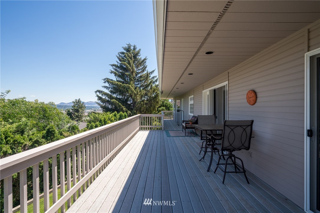 1606 Horselake Road Wenatchee, WA 98801 - Photo 3 of 25 Gallery Image 3