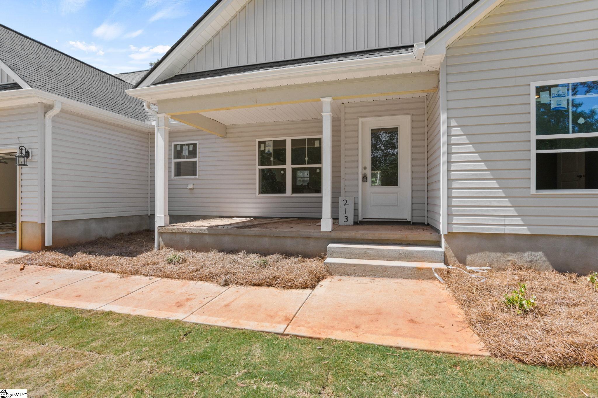 213 Buckingham Road Duncan, SC 29334 - Photo 3 of 16