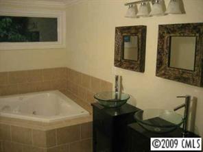 1909 Rice Planters Road Charlotte, NC 28273 - Photo 5 of 8 Gallery Image 5
