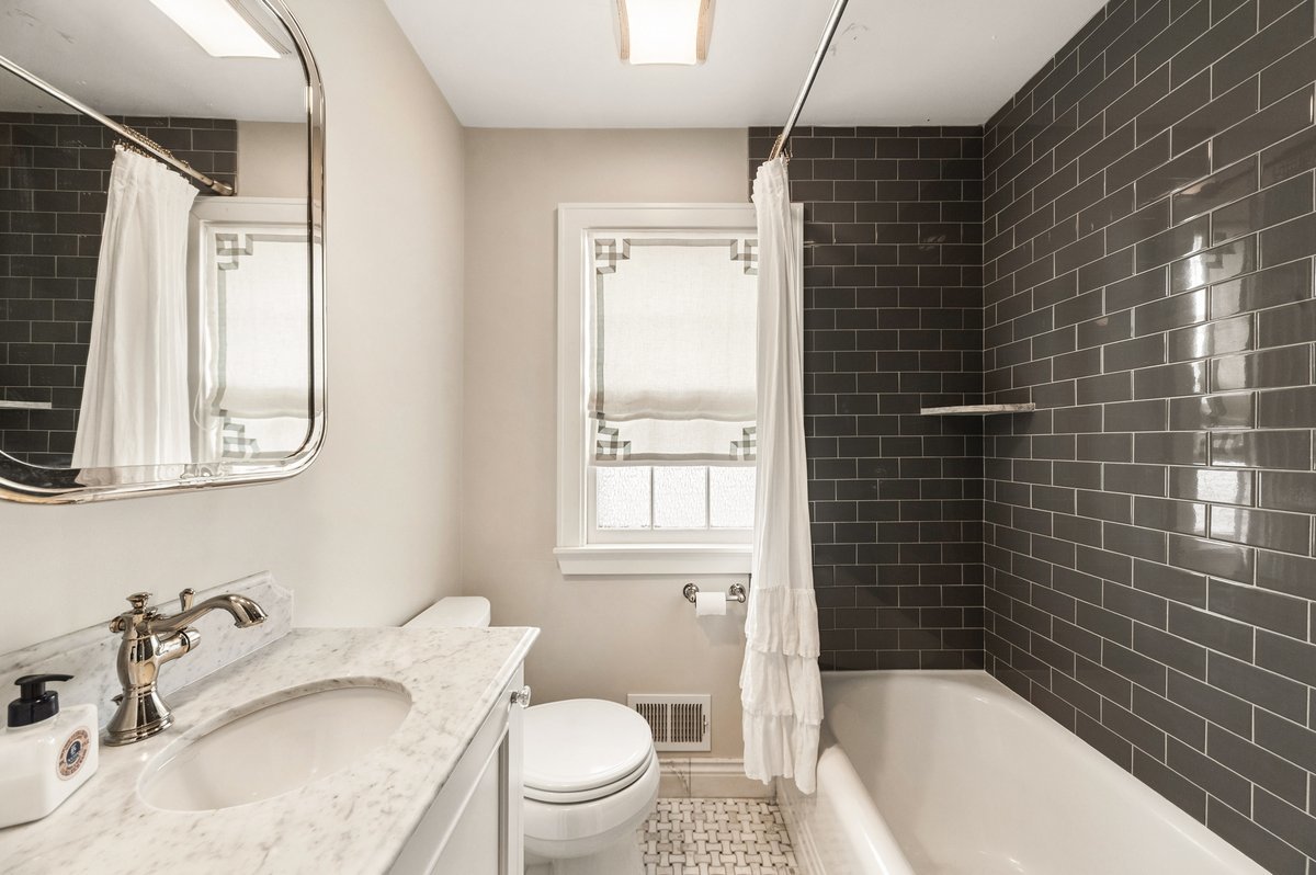 240 West St Charles Road Elmhurst, IL 60126 - Photo 27 of 41