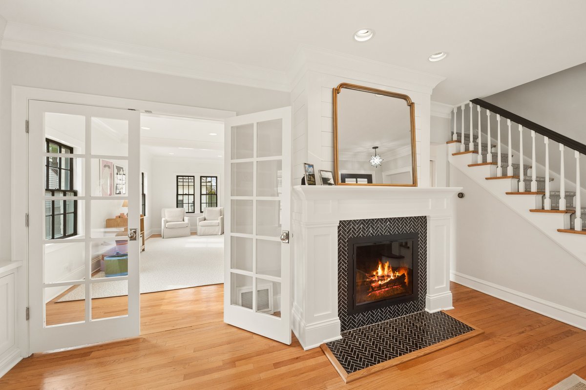 240 West St Charles Road Elmhurst, IL 60126 - Photo 10 of 41