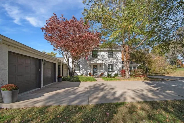 $769,000 | 1002 East Hubach Hill Road, Raymore, MO 64083