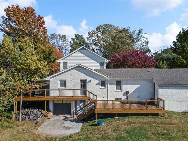 $769,000 | 1002 East Hubach Hill Road, Raymore, MO 64083