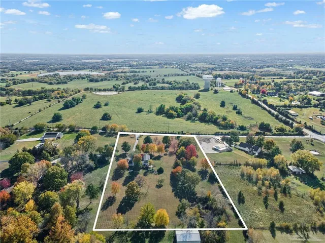 $769,000 | 1002 East Hubach Hill Road, Raymore, MO 64083