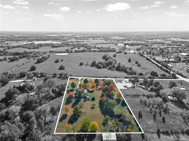 $769,000 | 1002 East Hubach Hill Road, Raymore, MO 64083