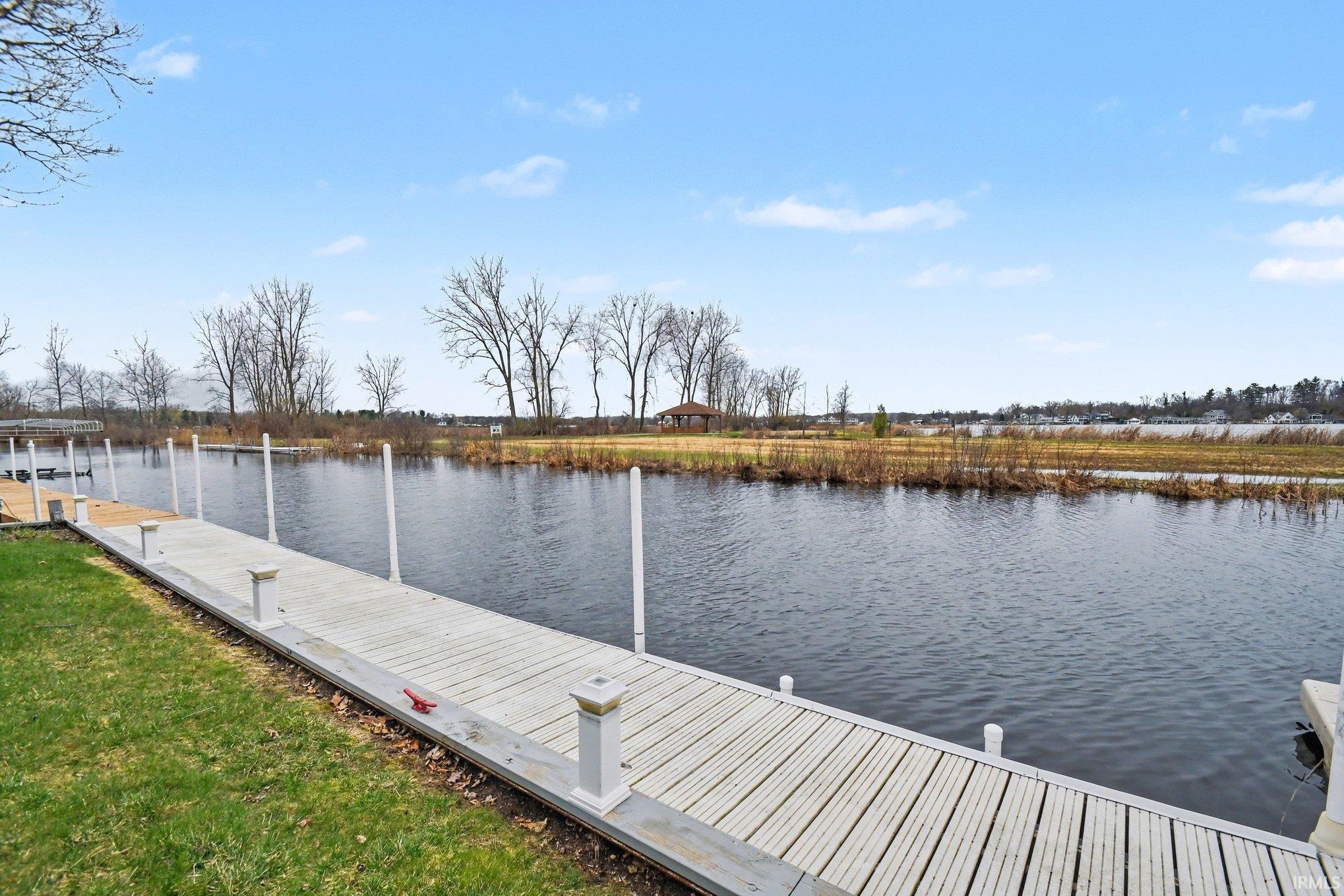 5940 East George Street Syracuse, IN 46567 - Photo 14 of 36