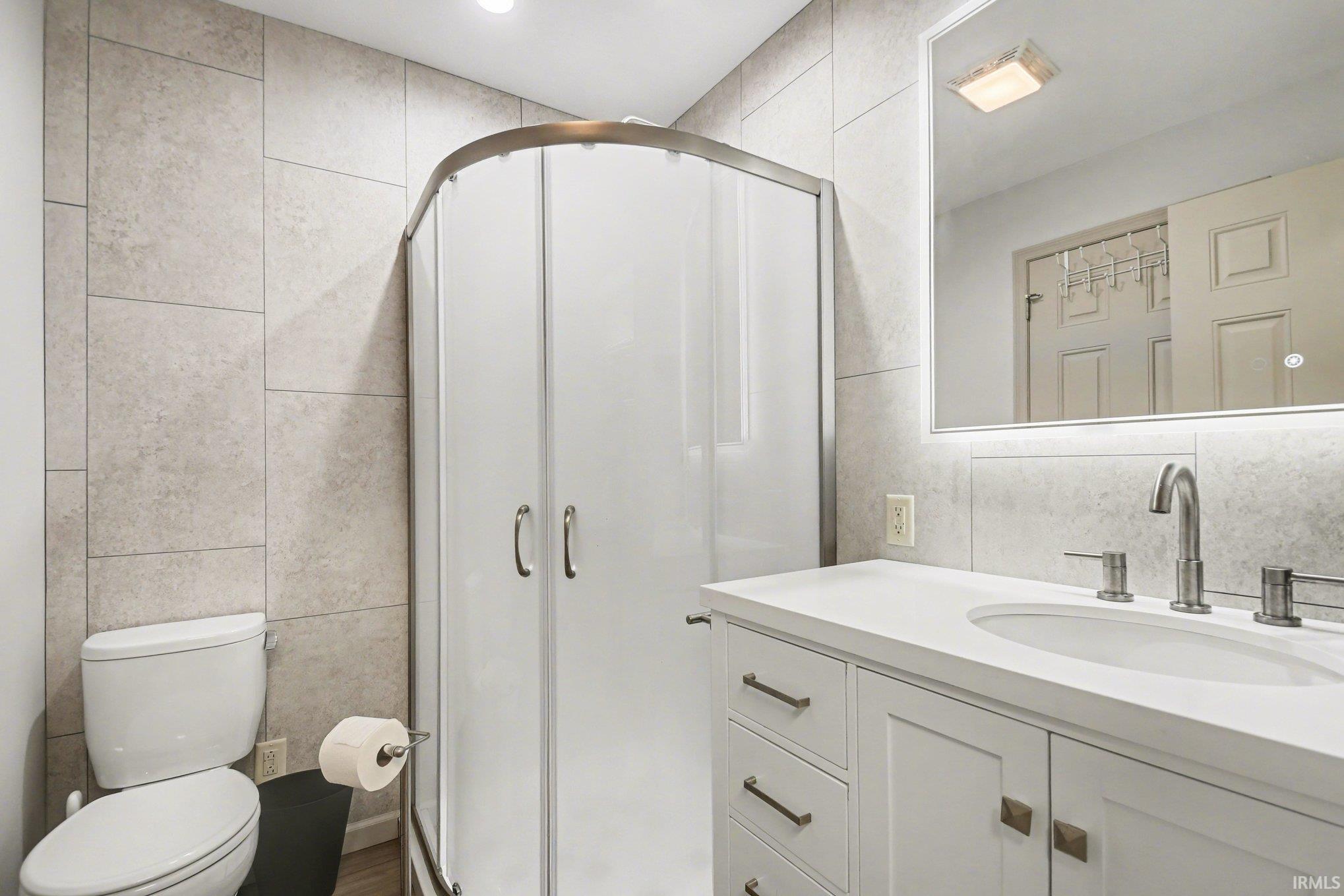 5940 East George Street Syracuse, IN 46567 - Photo 33 of 36