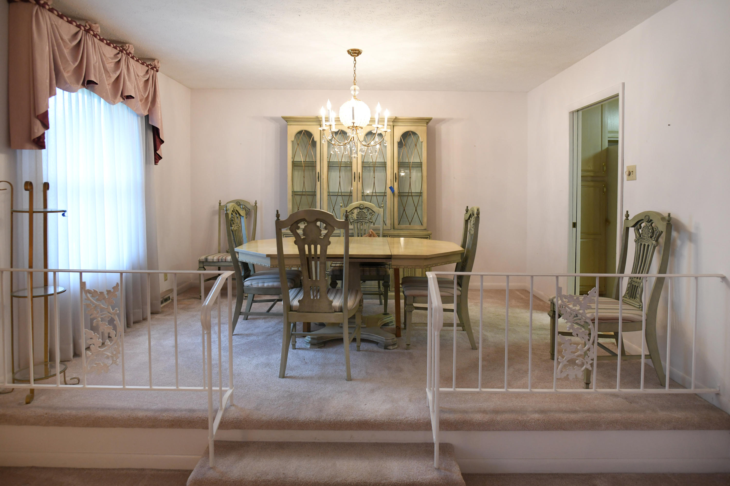 2006 Schaeffer Road Knoxville, TN 37932 - Photo 4 of 20 FORMAL DINING RM