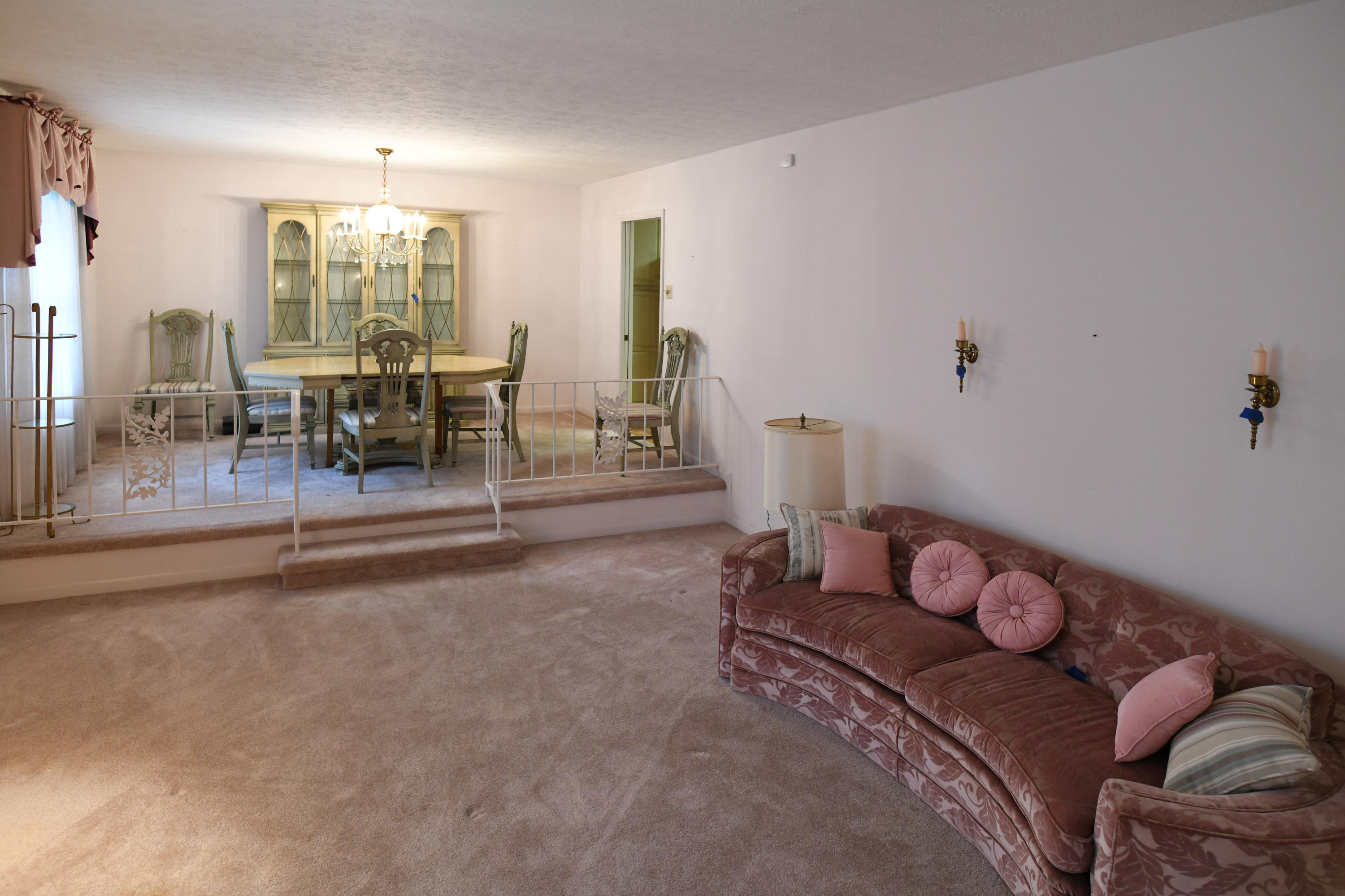 2006 Schaeffer Road Knoxville, TN 37932 - Photo 5 of 20 SUNKEN LIVING ROOM