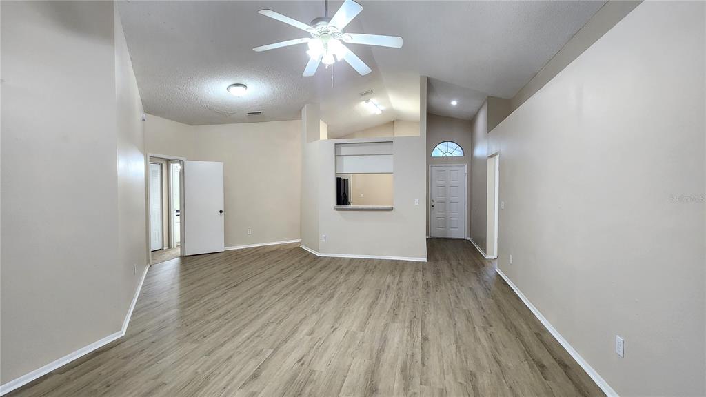 1633 Elk Spring Drive Brandon, FL 33511 - Photo 3 of 16