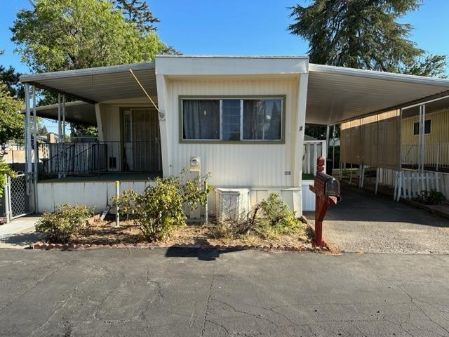 1272 Villa Avenue, Unit 1 Clovis, CA 93612 - Photo 15 of 18 a view of backyard of the house