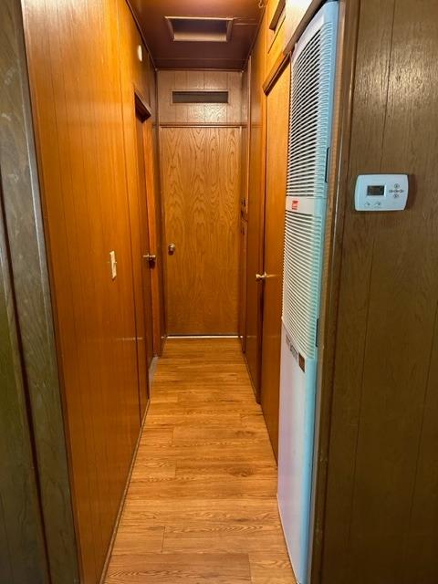 1272 Villa Avenue, Unit 1 Clovis, CA 93612 - Photo 5 of 18 a view of a hallway