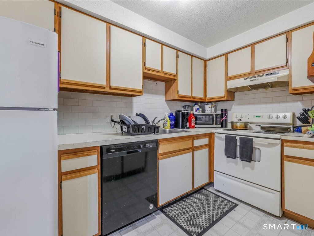 1001 Old Colony Road, Unit 715 Meriden, CT 06451 - Photo 7 of 24