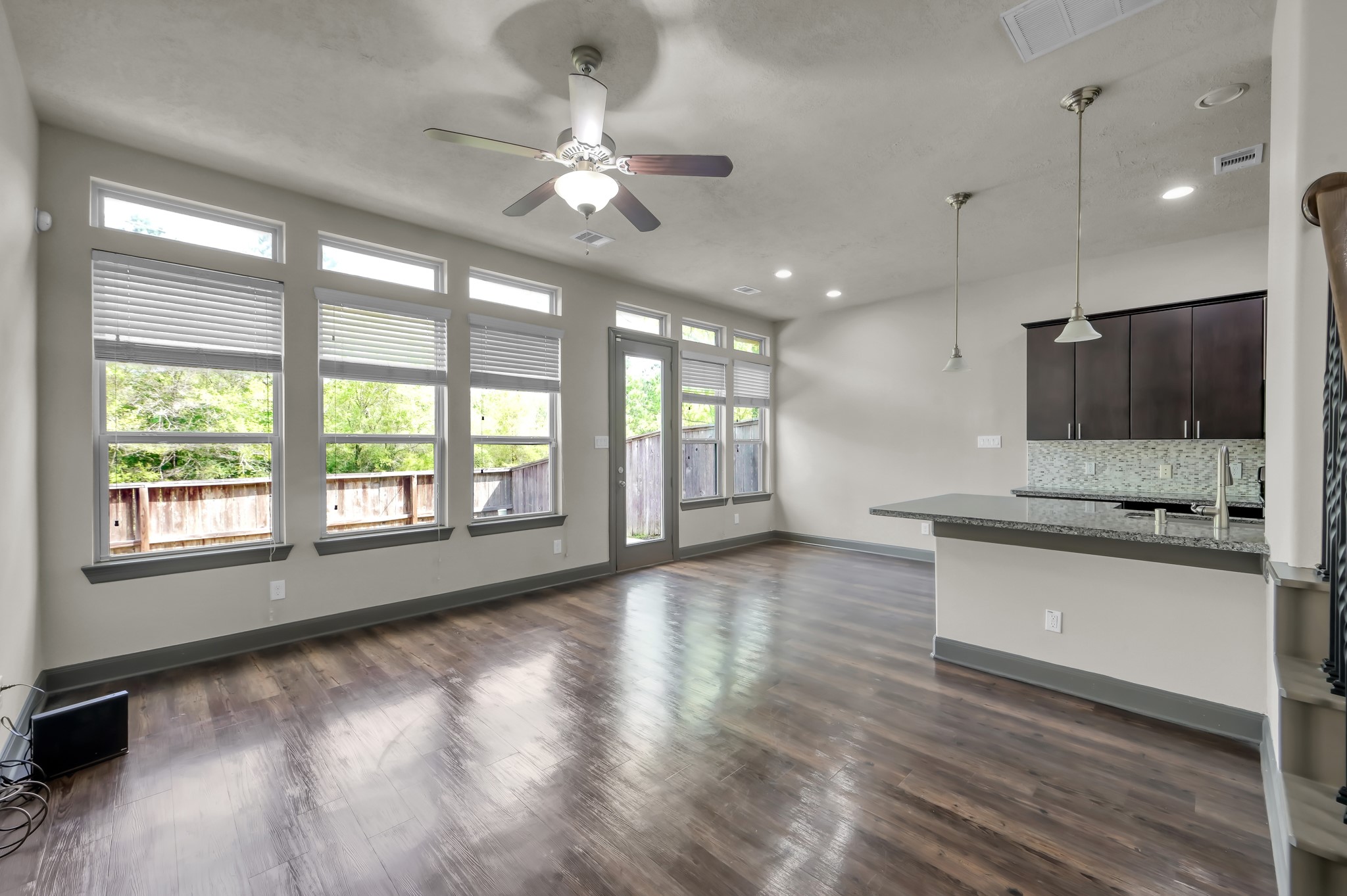 38 Aventura Place Spring, TX 77389 - Photo 8 of 44