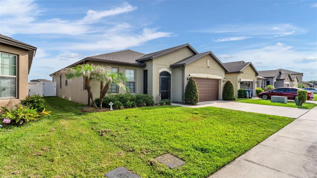 8615 Rindge Road Polk City, FL 33868 - Photo 3 of 38