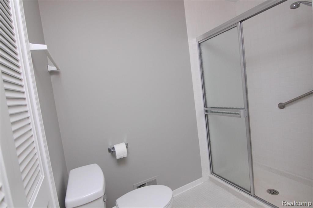 2425 Mulberry Road Bloomfield Hills, MI 48302 - Photo 14 of 22