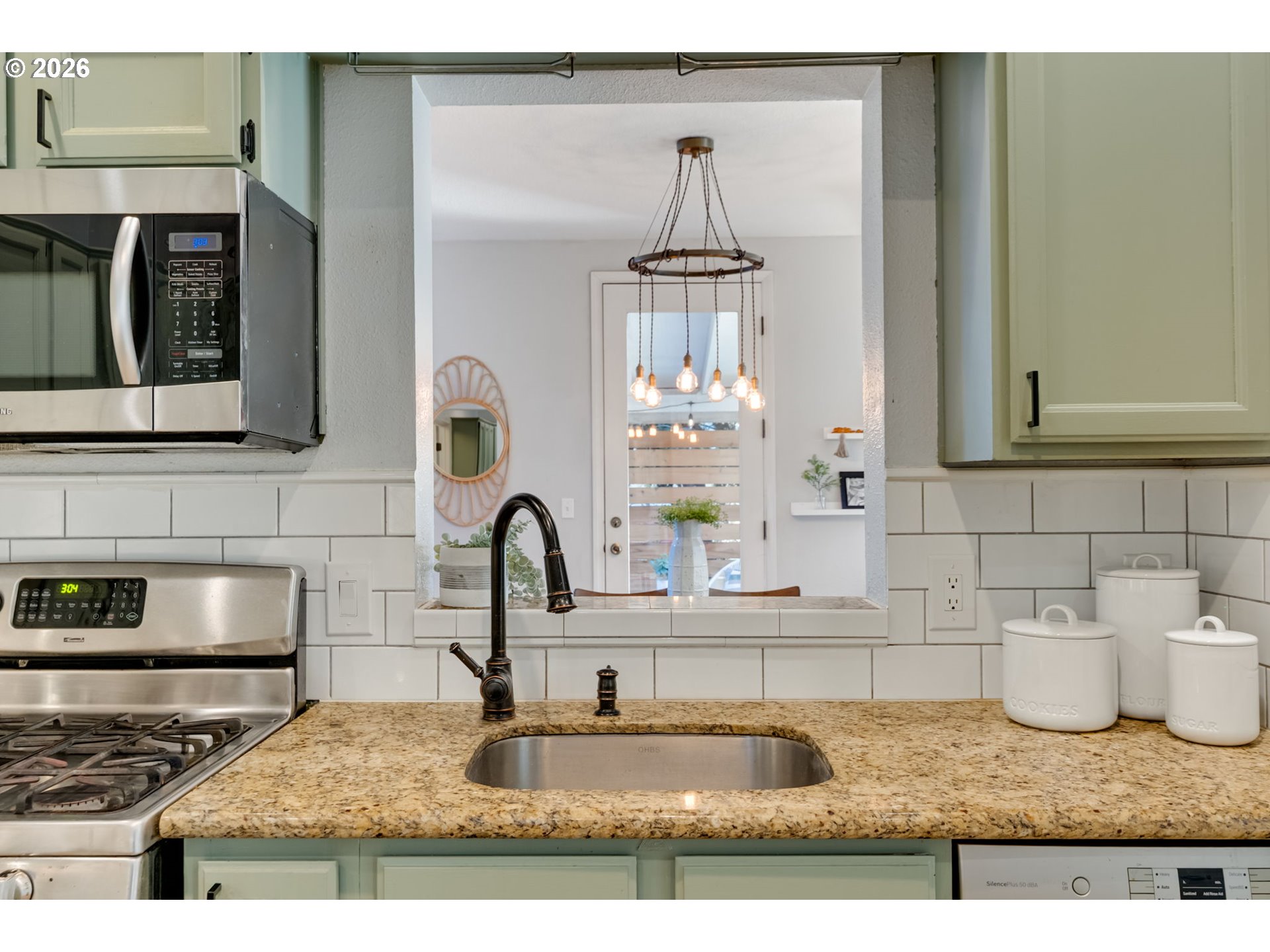 223 Southwest Whitaker Street Portland, OR 97239 - Photo 12 of 35