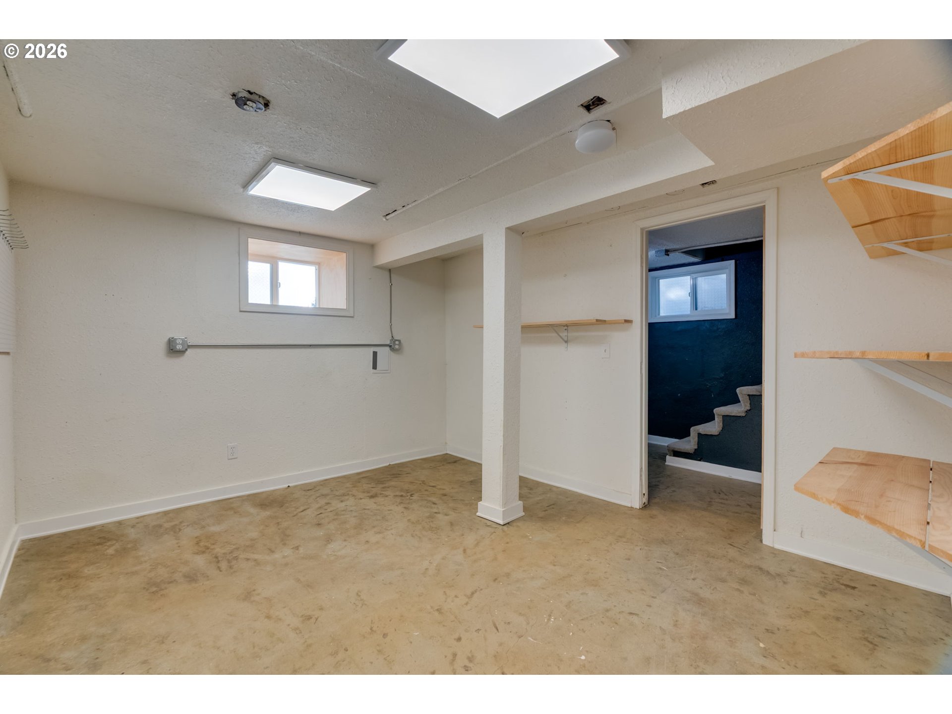 223 Southwest Whitaker Street Portland, OR 97239 - Photo 27 of 35