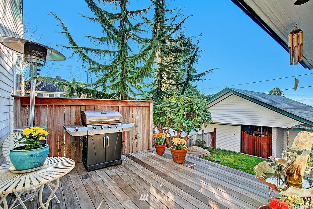 1232 Rucker Avenue Everett, WA 98201 - Photo 5 of 25
