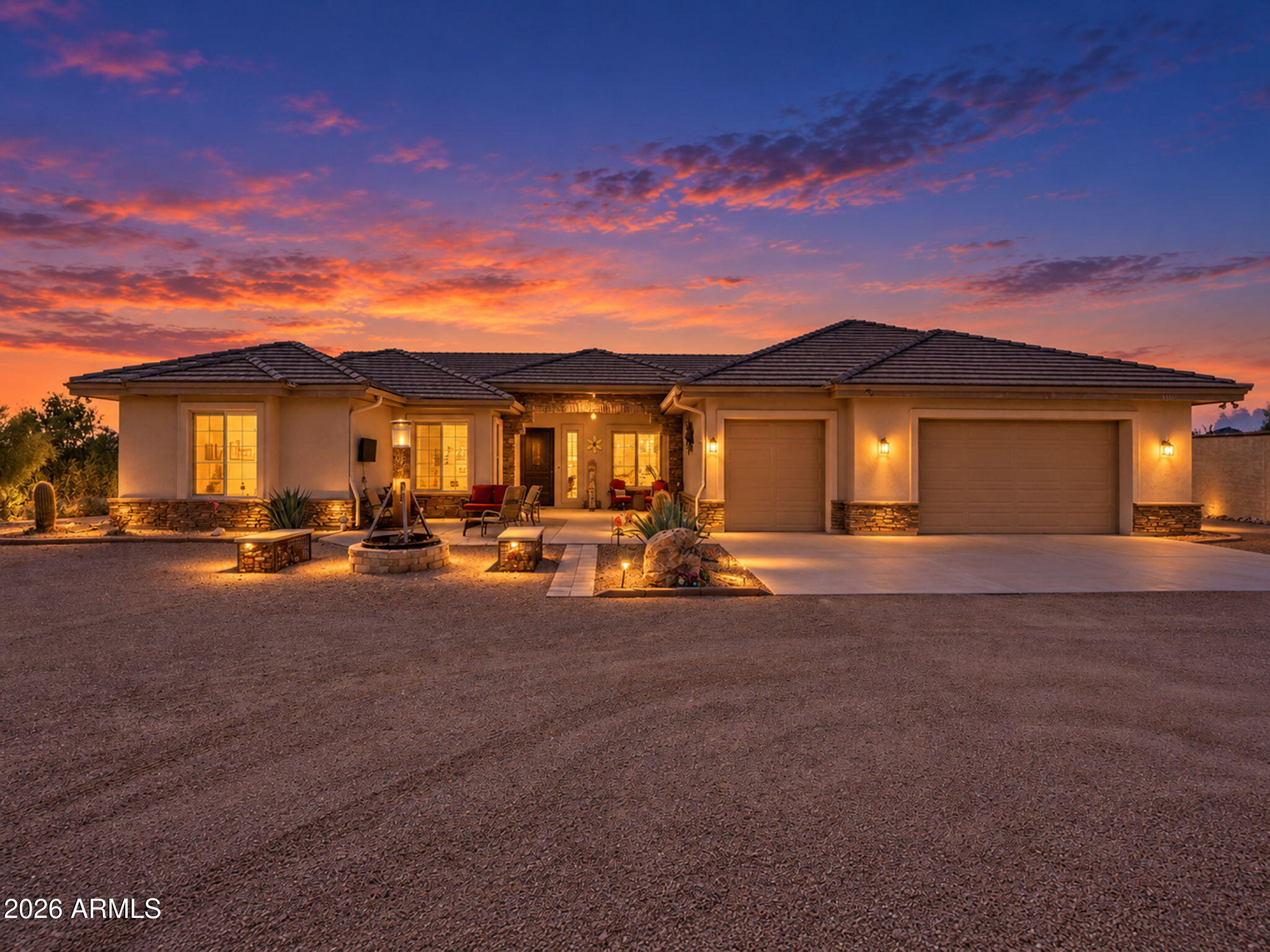 1532 North Roadrunner Road Apache Junction, AZ 85119 - Photo 13 of 59 1-web-or-mls-Twilight 3