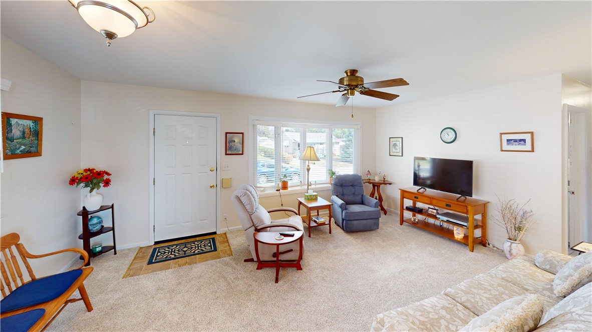 23 LaSalle Drive Decatur, IL 62521 - Photo 2 of 13