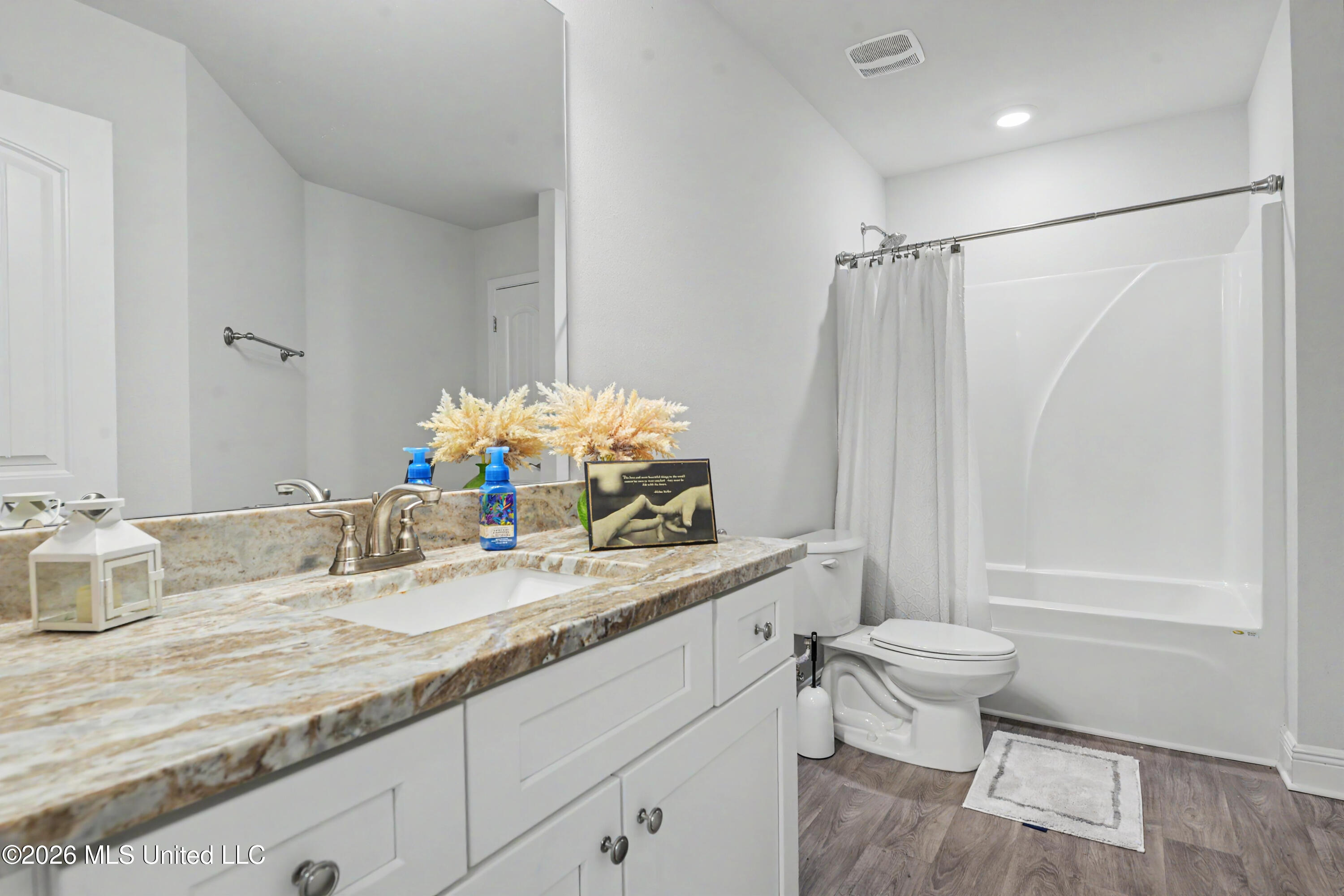 6223 Roxanne Way Biloxi, MS 39532 - Photo 25 of 30 024