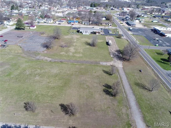$275,000 | 412 East Madison Avenue, Owensville, MO 65066