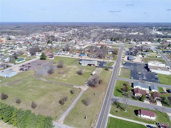 $275,000 | 412 East Madison Avenue, Owensville, MO 65066
