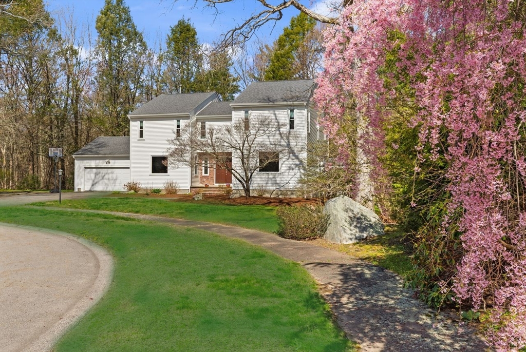 17 Niantic Road Sharon, MA 02067 - Photo 2 of 39