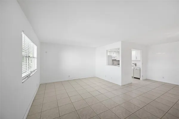 $1,599 | 451 Monaco J, Unit J, Delray Beach, FL 33446