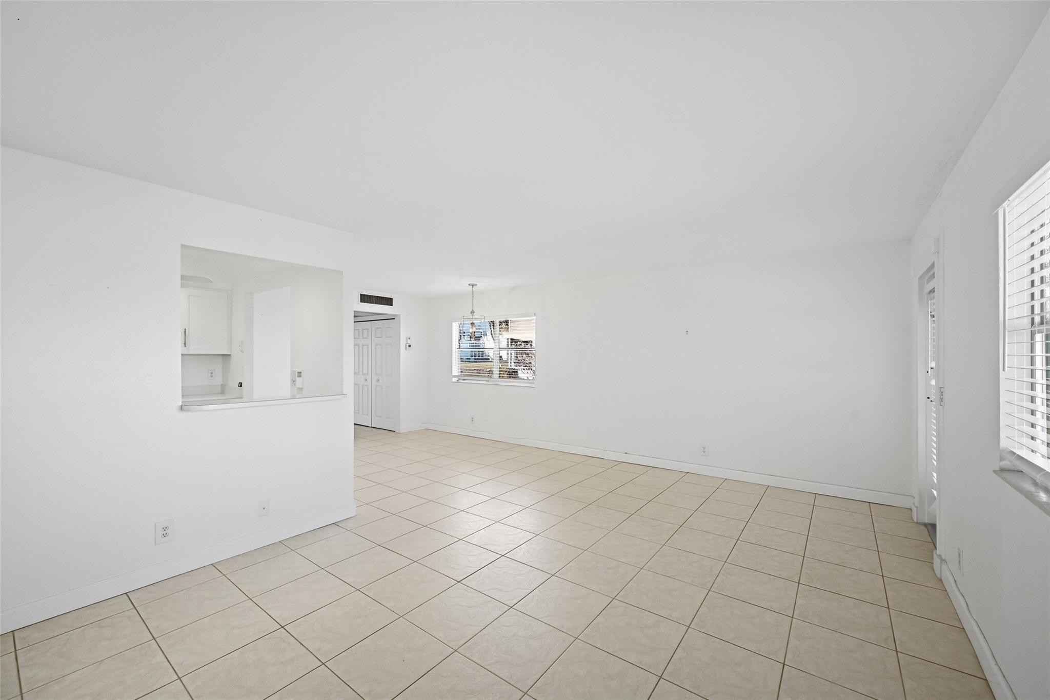 451 Monaco J, Unit J Delray Beach, FL 33446 - Photo 6 of 22 Photo 6