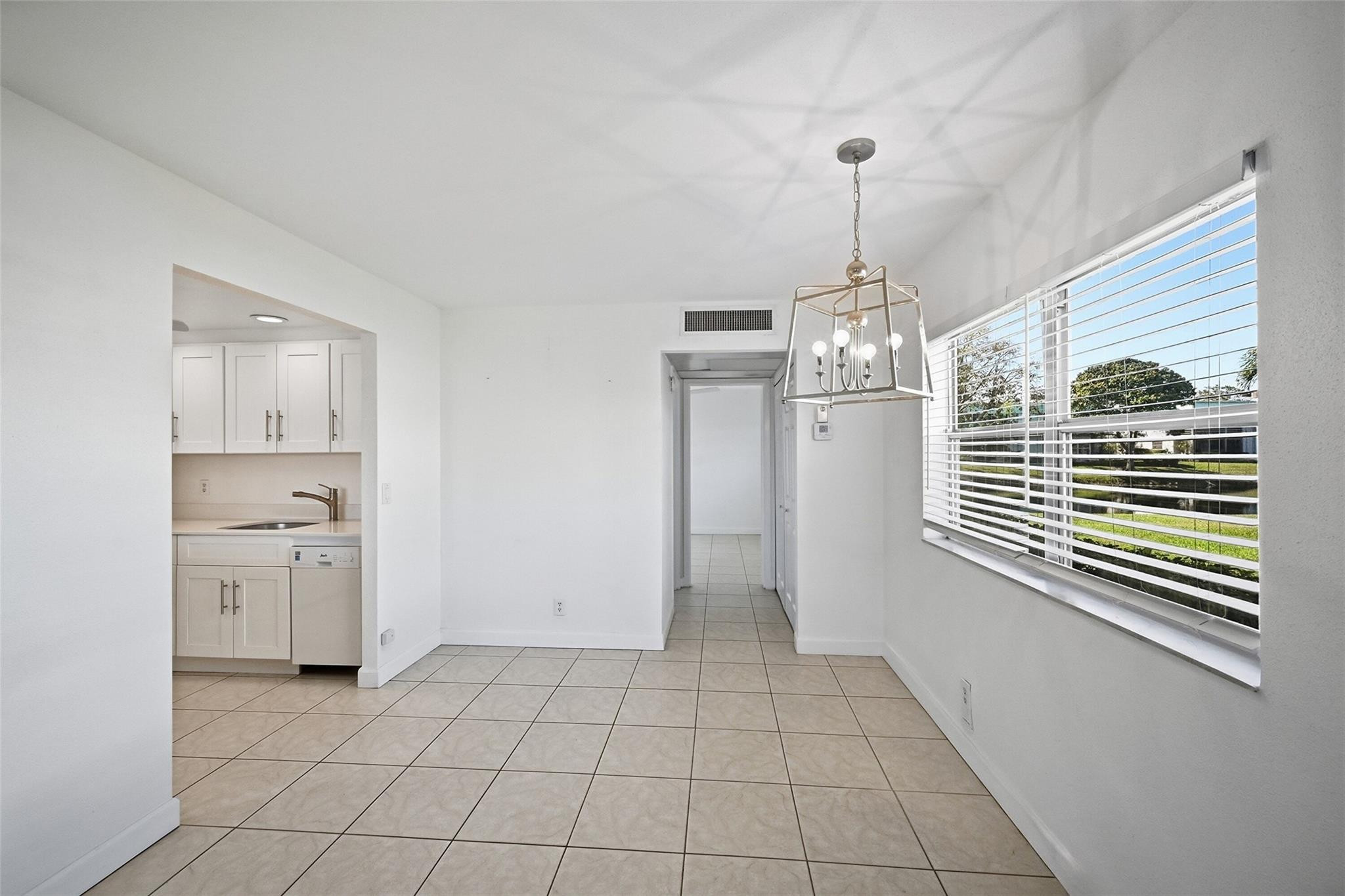 451 Monaco J, Unit J Delray Beach, FL 33446 - Photo 8 of 22 Photo 8