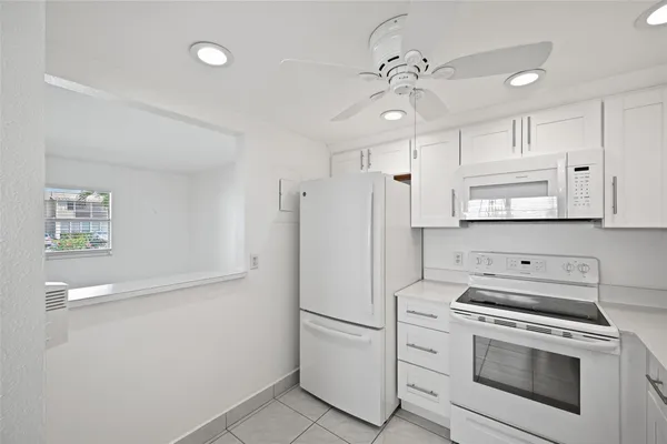 $1,599 | 451 Monaco J, Unit J, Delray Beach, FL 33446