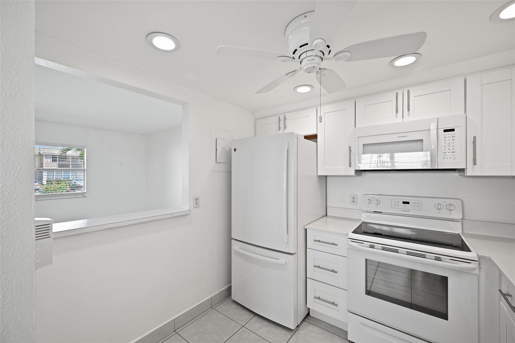 451 Monaco J, Unit J Delray Beach, FL 33446 - Photo 9 of 22 Photo 9