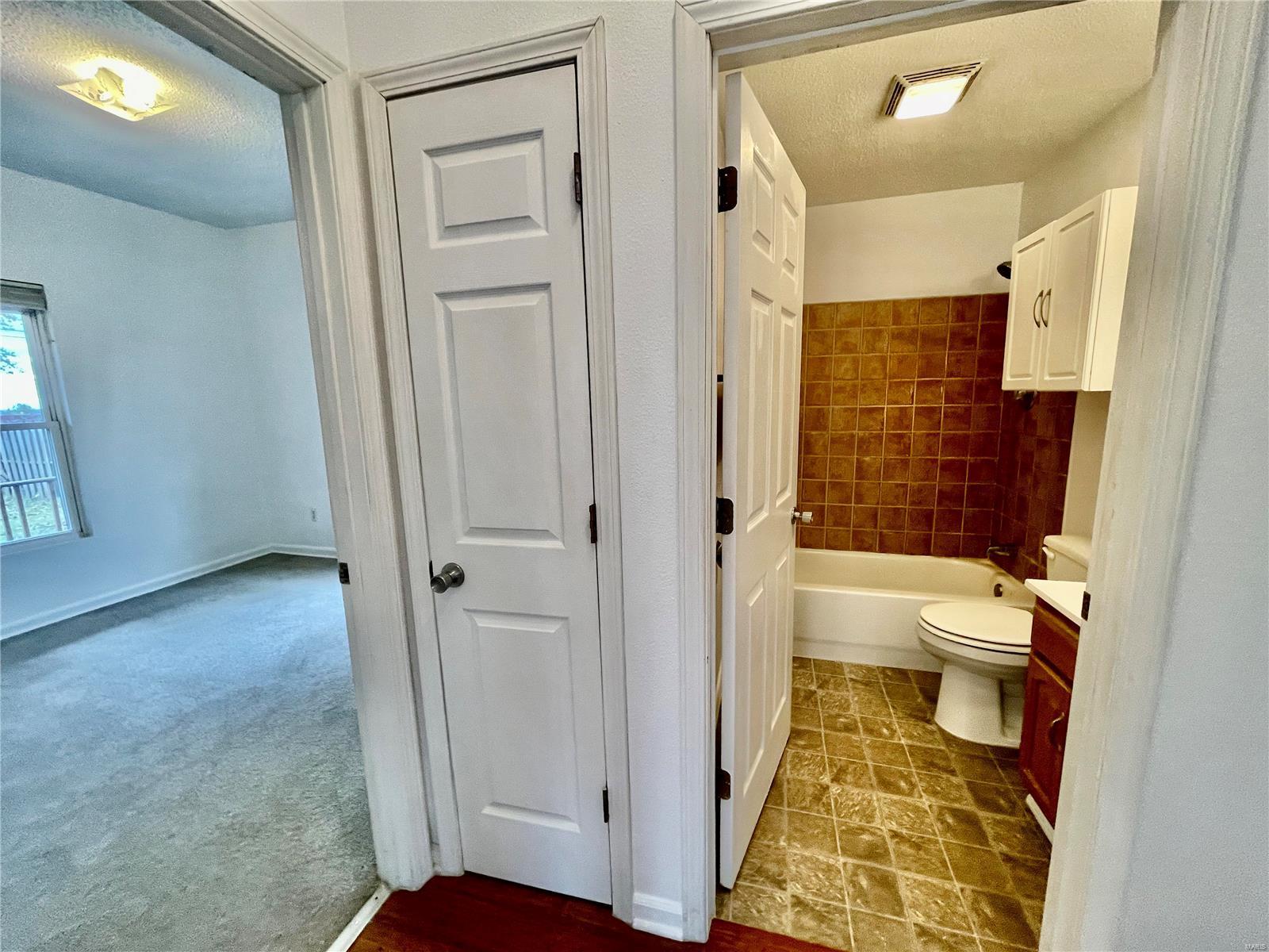 452 East Ferguson Avenue, Unit A Wood River, IL 62095 - Photo 14 of 19