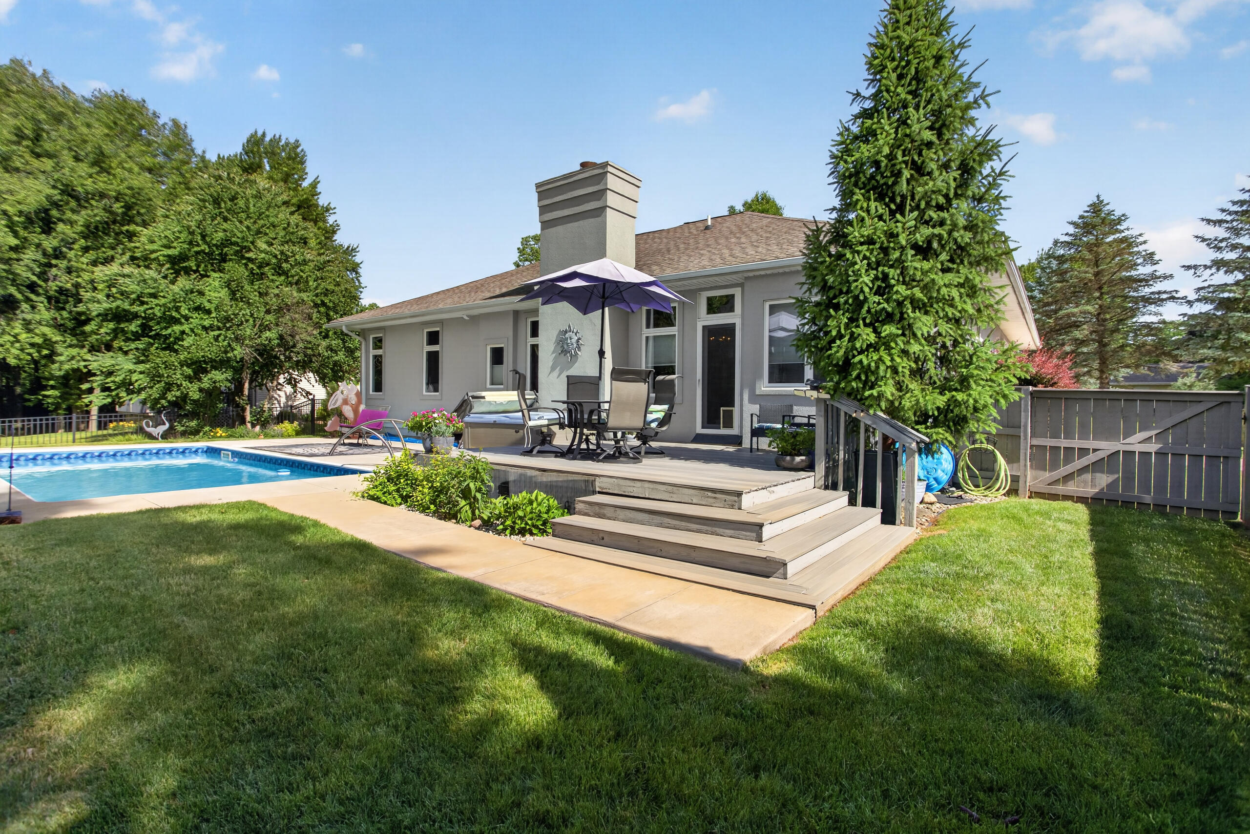 2401 Ridgeway Road Jackson, MI 49203 - Photo 47 of 58 IMG_8822