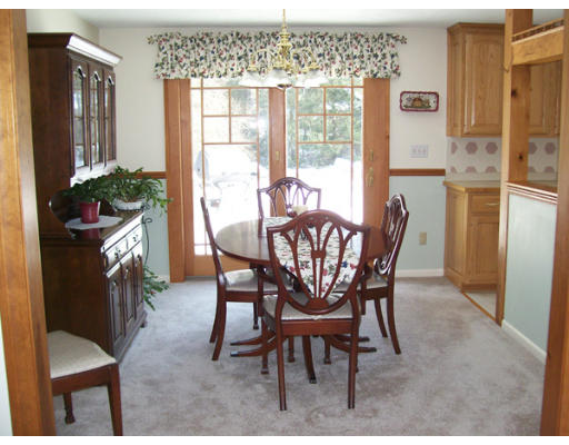 6 Bourne Road Easton, MA 02356 - Photo 7 of 18 Gallery Image 7