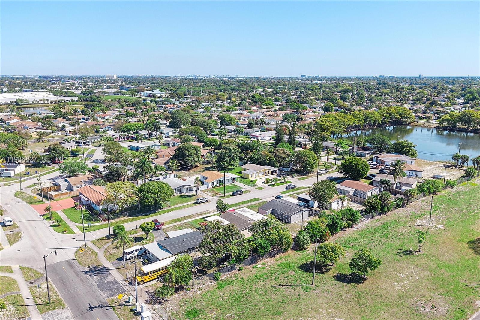 550 Northwest 17th Street Pompano Beach, FL 33060 - Photo 31 of 31 an aerial view of residential houses with outdoor space and river