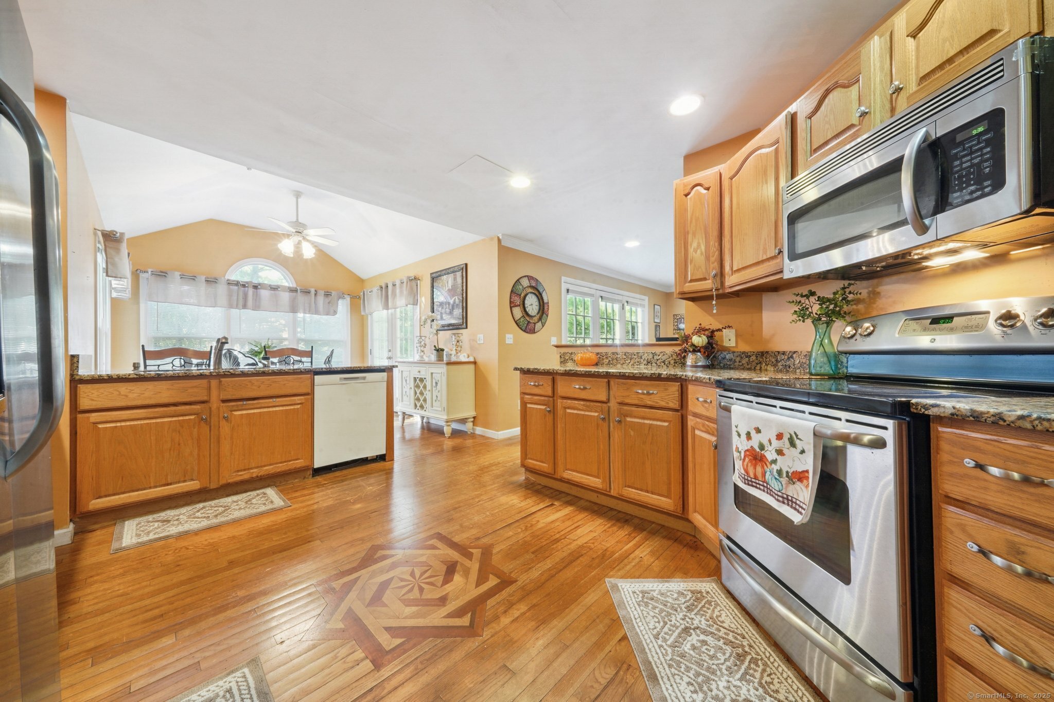 4 Frank Street Norwalk, CT 06851 - Photo 16 of 26