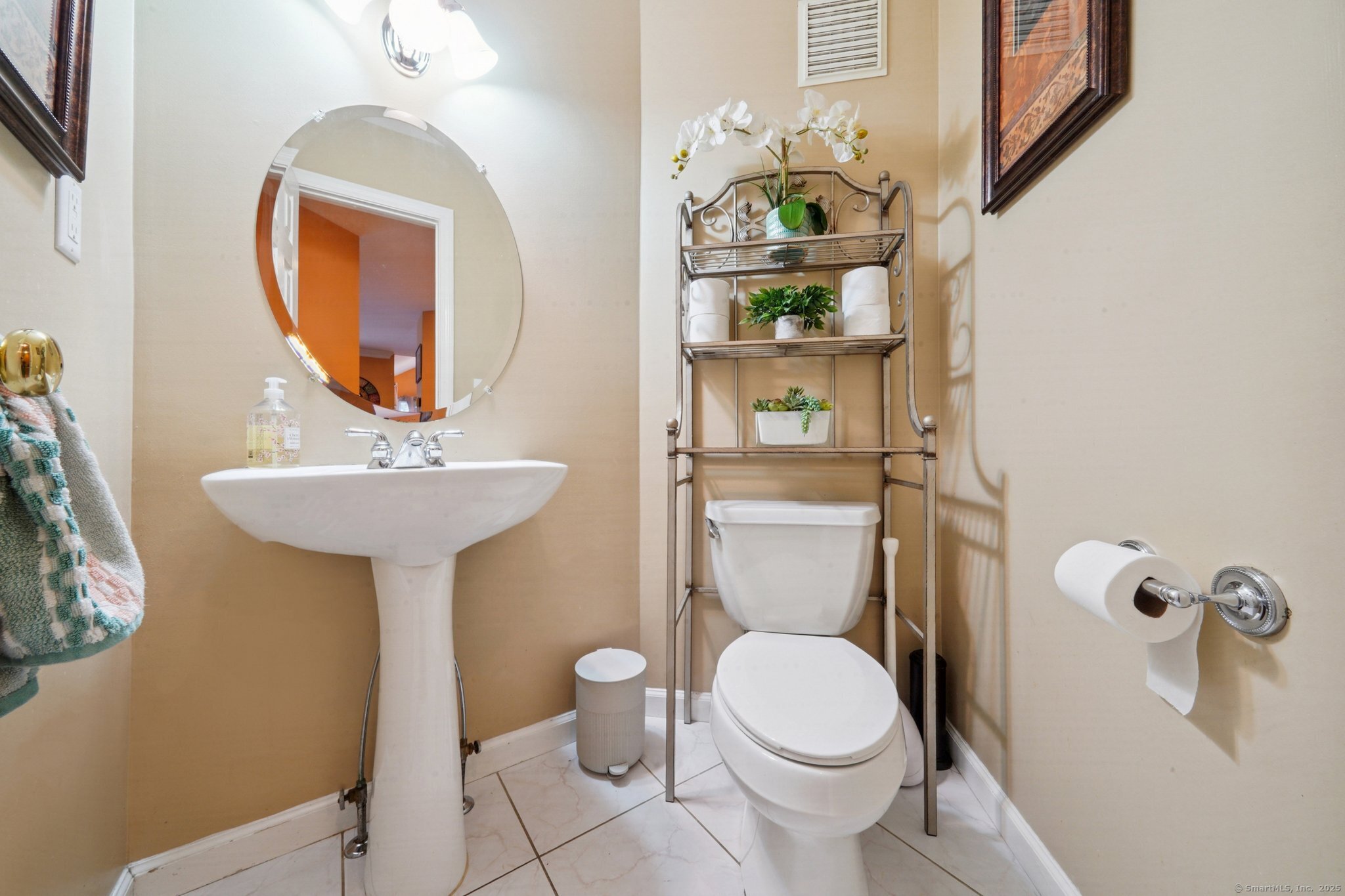 4 Frank Street Norwalk, CT 06851 - Photo 4 of 26