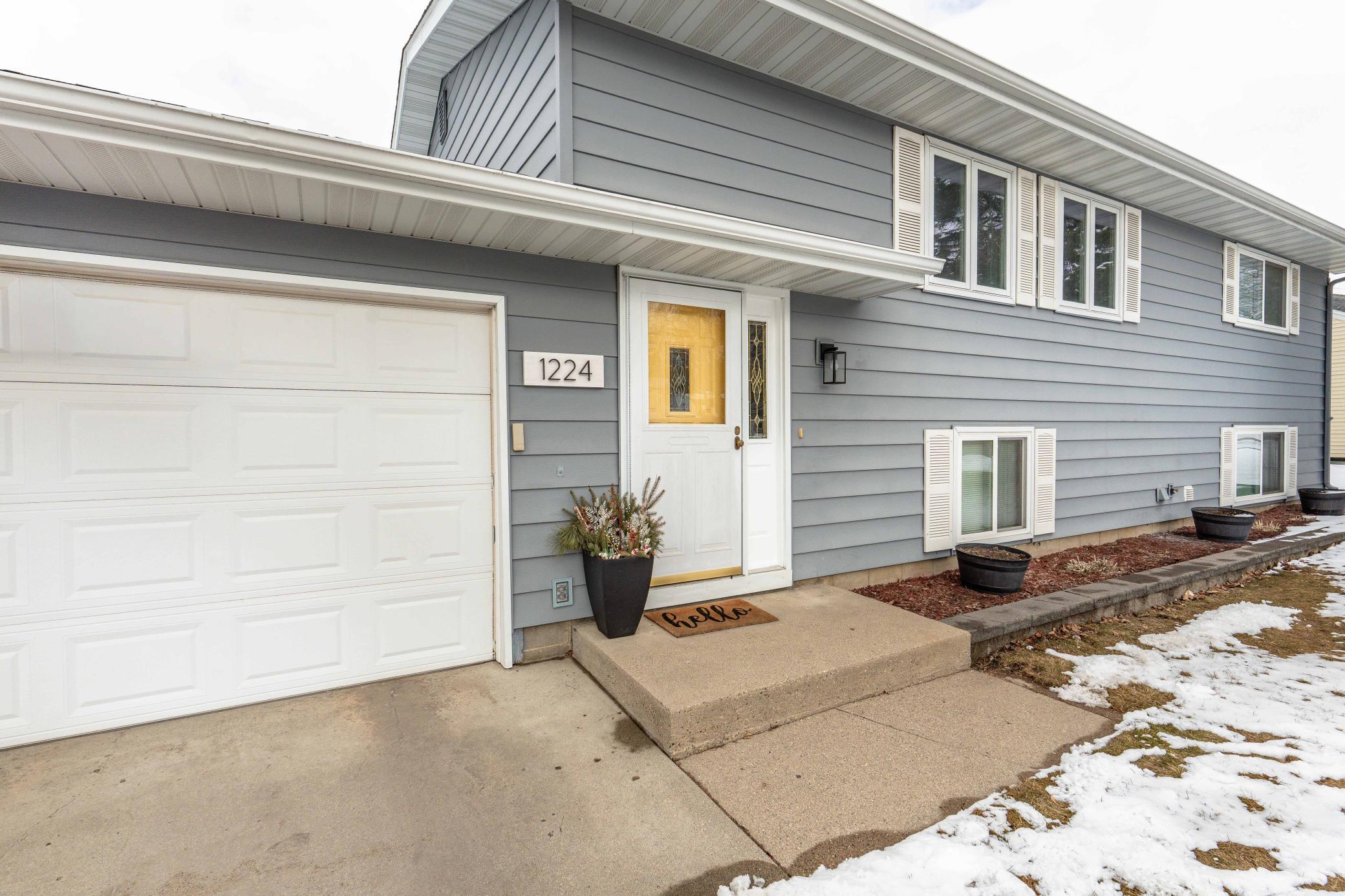 1224 Lenore Way Fergus Falls, MN 56537 - Photo 3 of 55