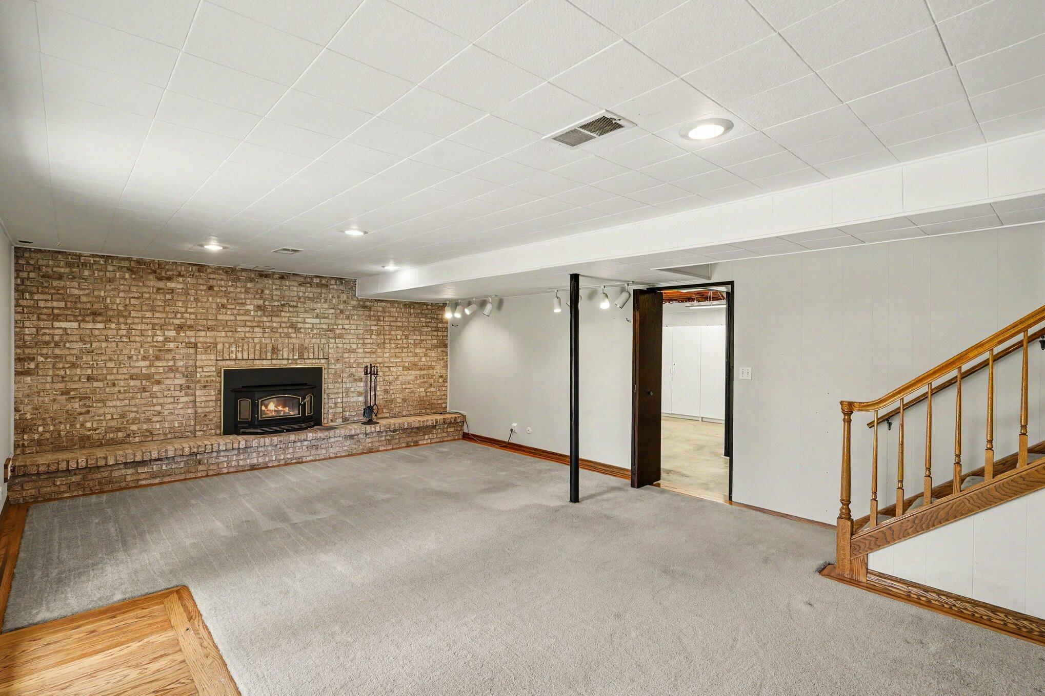 13650 Spencer Road Milford, MI 48380 - Photo 20 of 38 021_file_1452