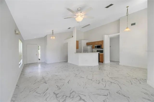 $2,200 | 236 Langham Drive, Davenport, FL 33897