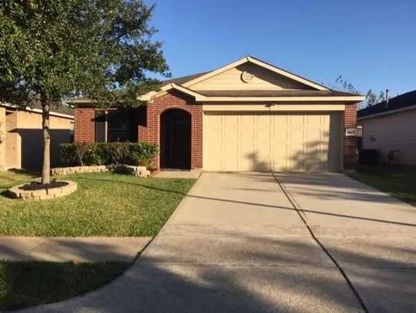 $2,200 | 8807 Kaeling Meadow Court, Houston, TX 77075