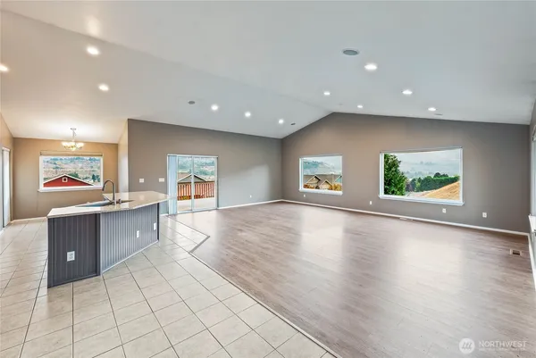 $725,900 | 2840 Akamai Way, East Wenatchee, WA 98802