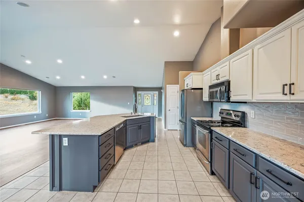 $725,900 | 2840 Akamai Way, East Wenatchee, WA 98802