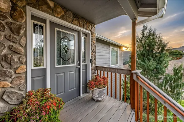 $725,900 | 2840 Akamai Way, East Wenatchee, WA 98802