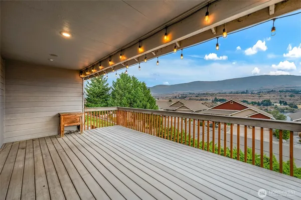 $725,900 | 2840 Akamai Way, East Wenatchee, WA 98802
