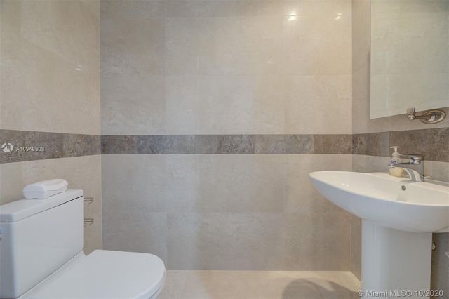 $540,000 | 1100 Biscayne Boulevard, Unit 2403, Miami, FL 33132