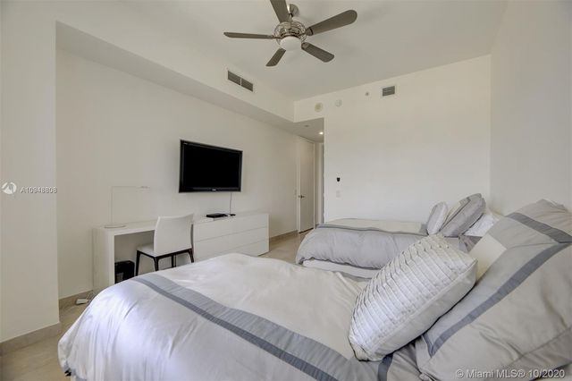 $540,000 | 1100 Biscayne Boulevard, Unit 2403, Miami, FL 33132